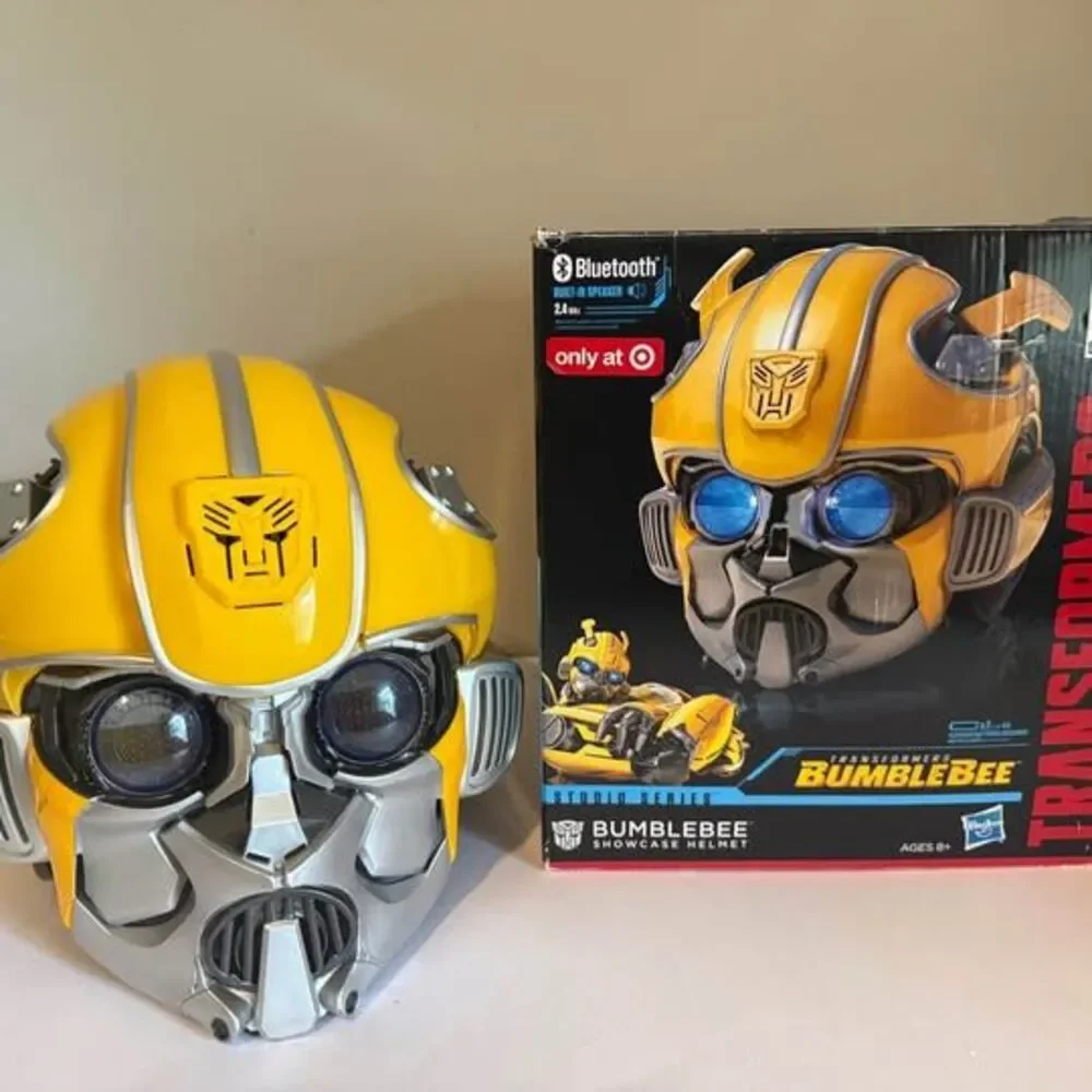 Hasbro Transformers Studio Series Bumblebee Showcase Helmet Target Exclusive. Mi